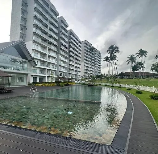 Luxury Golf And Relaxation